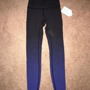 Wunder under HR blue and black lulu tight!